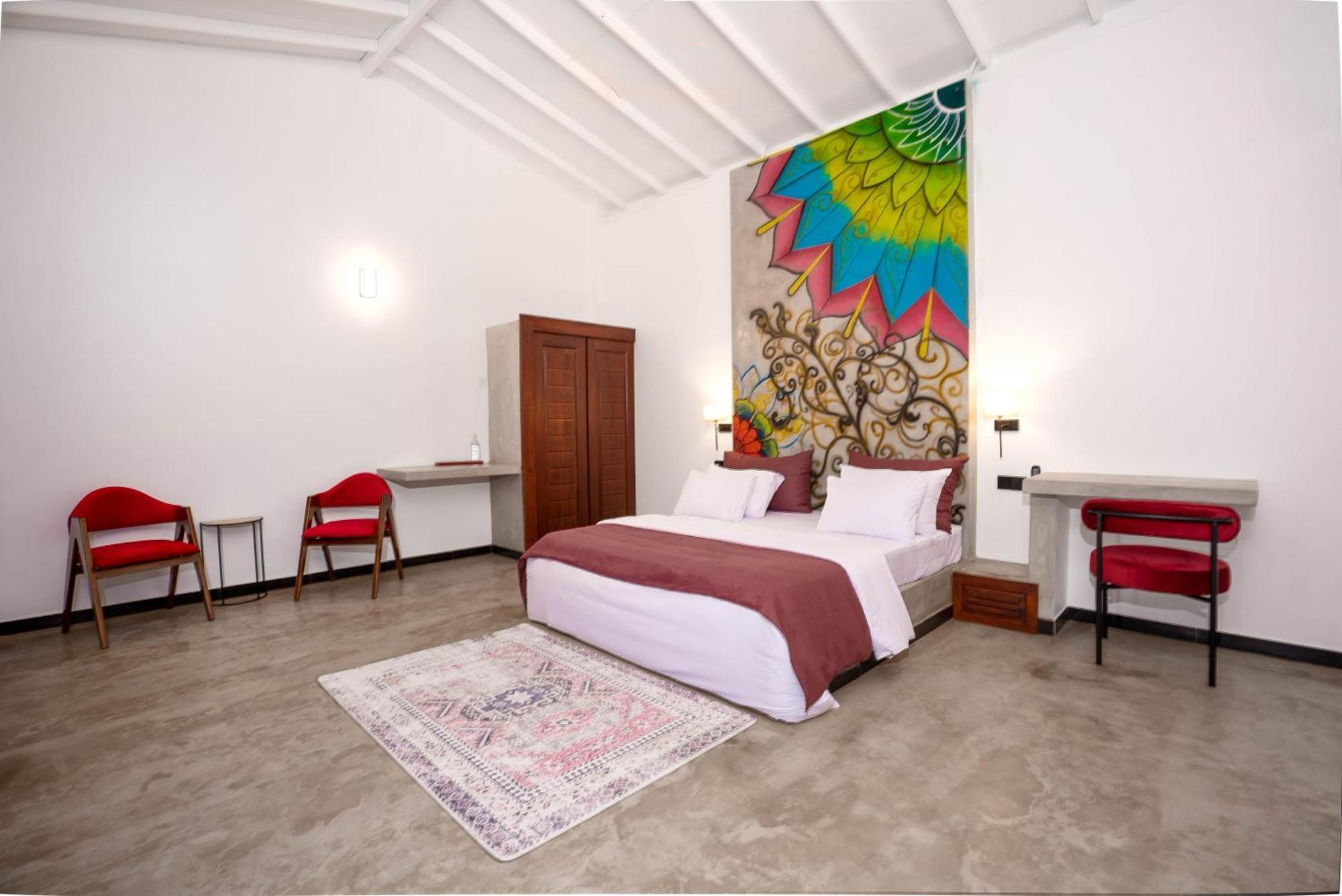 Hasthri Boutique Red Chalet In Ahangama With Pool Near Beach エクステリア 写真