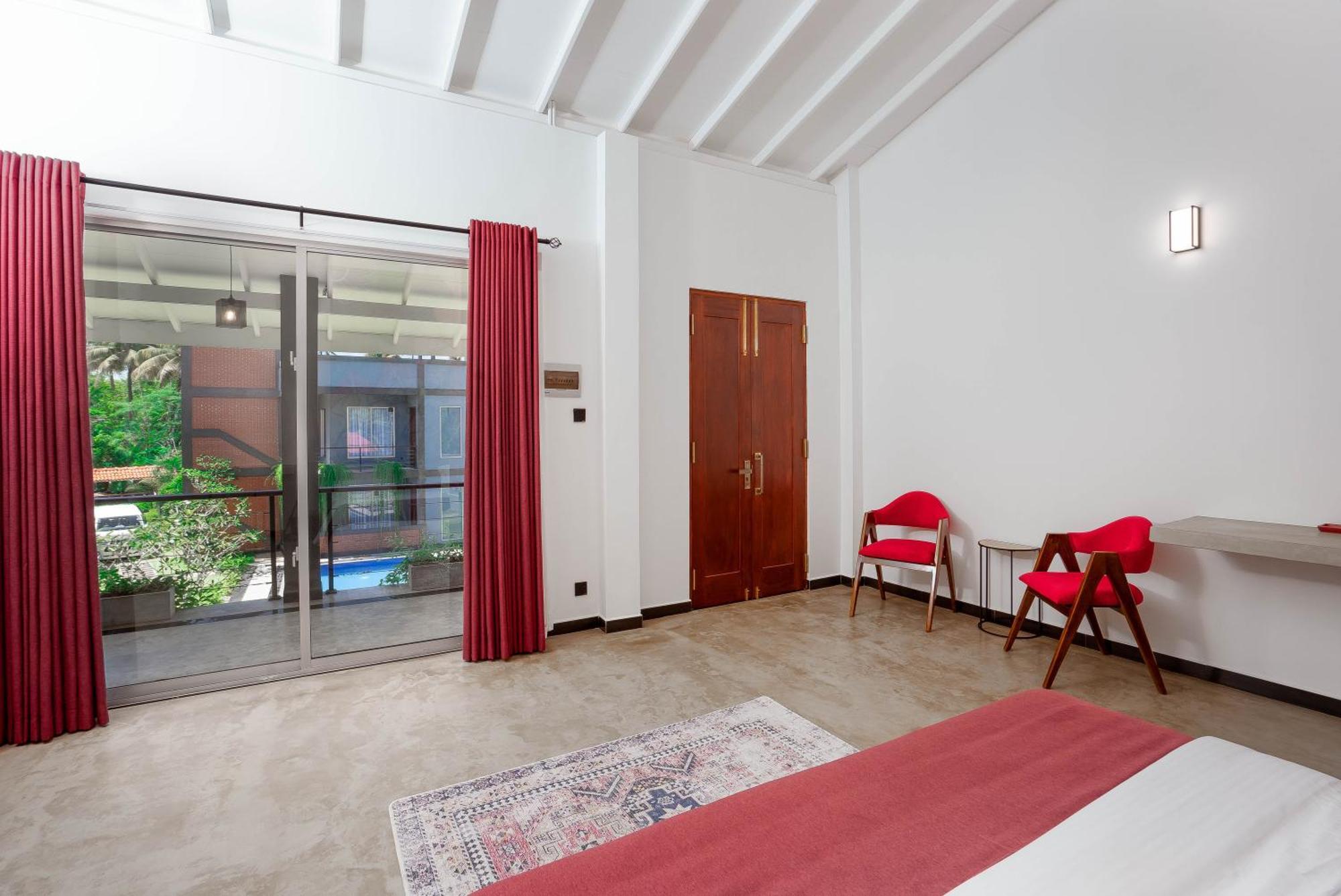Hasthri Boutique Red Chalet In Ahangama With Pool Near Beach エクステリア 写真